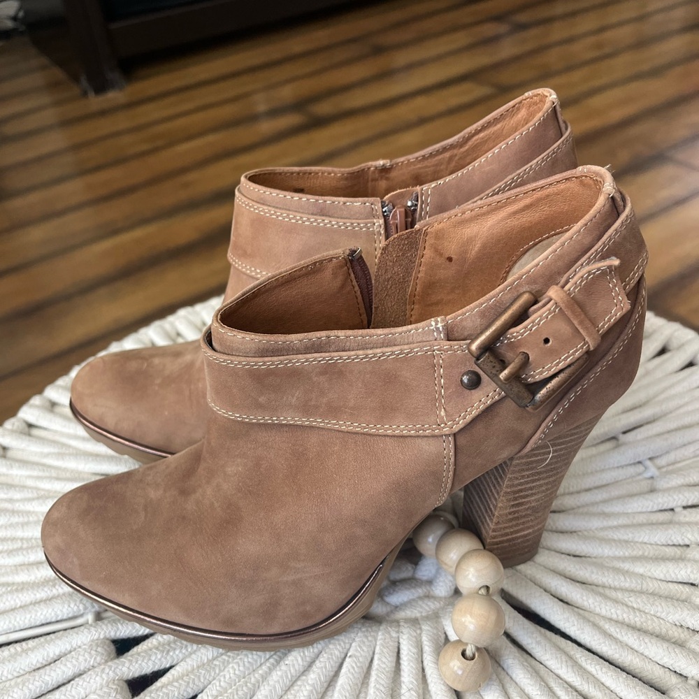 Sofft Women’s Tan Suede Ankle Booties with Side Buckle